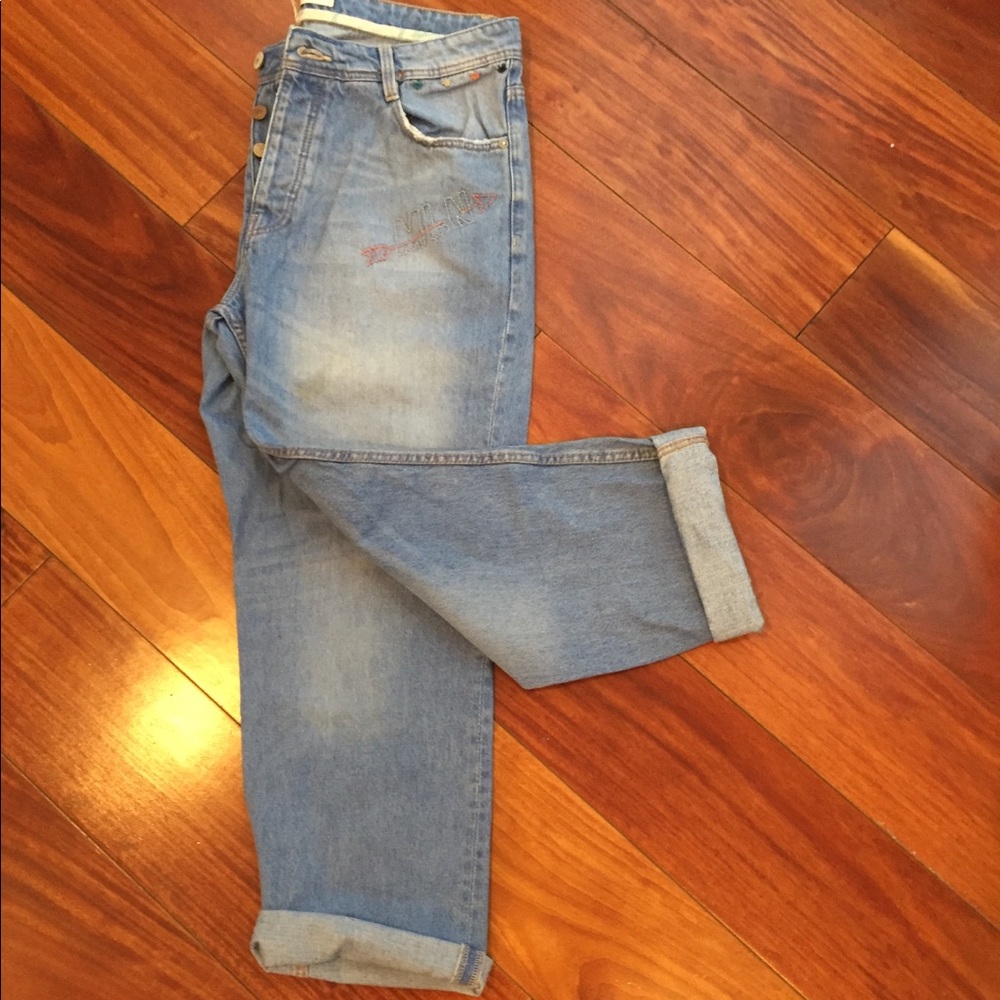 Rare vintage Zara embroidered mid rise mom jeans